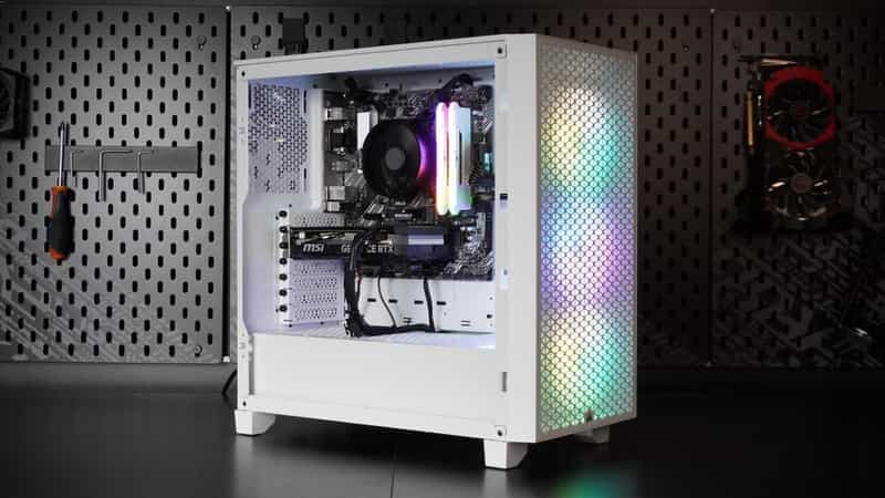 Ordinateur de jeu Corsair 3000D RGB Blanc - Ryzen 5 4500 - RTX 4060 - 16Go RAM - 1 To SSD + Windows 11 Pro